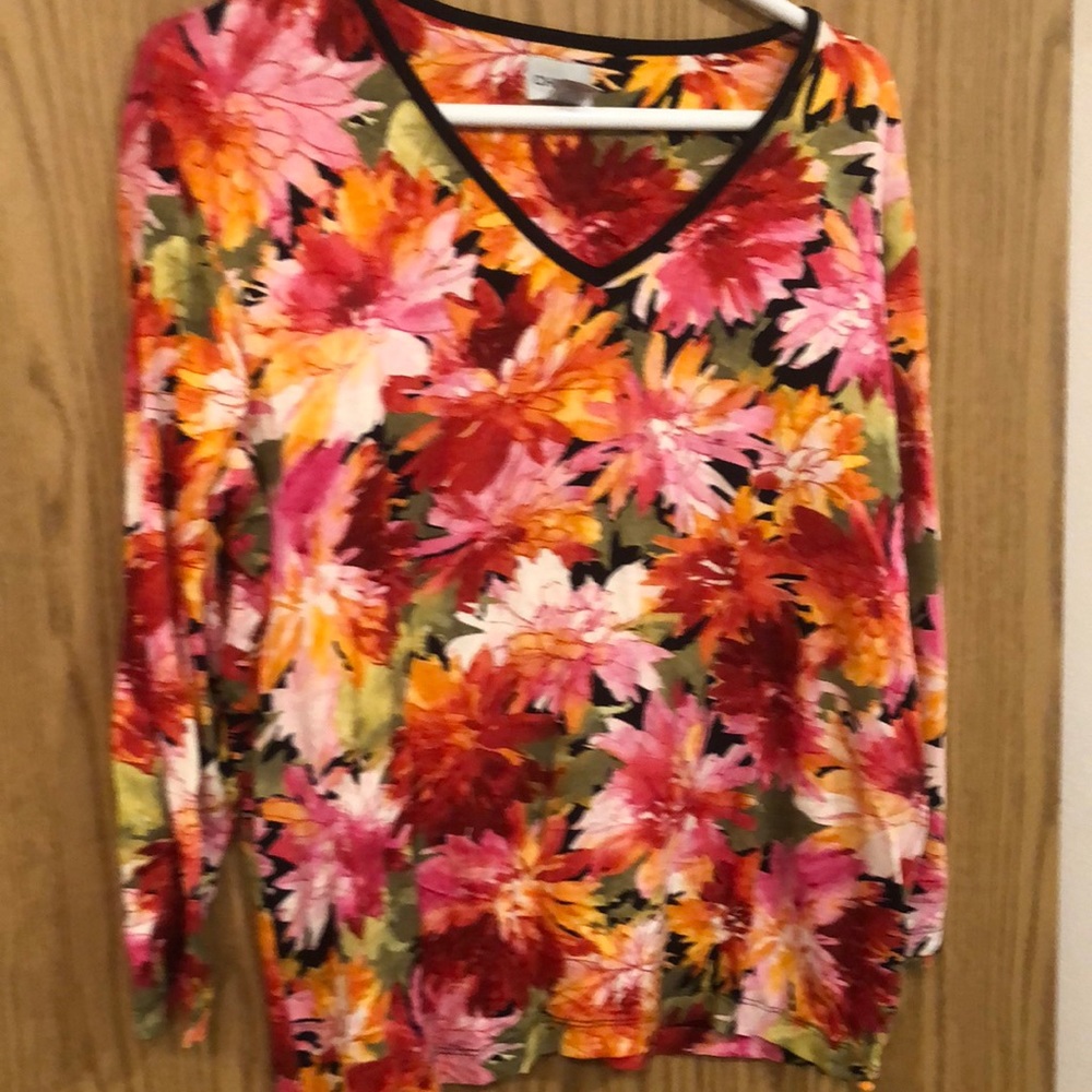 Preowned Chico’s top size 3 Excellent